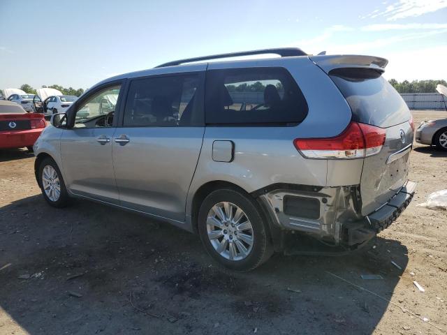 Photo 1 VIN: 5TDDK3DC0BS010853 - TOYOTA SIENNA XLE 