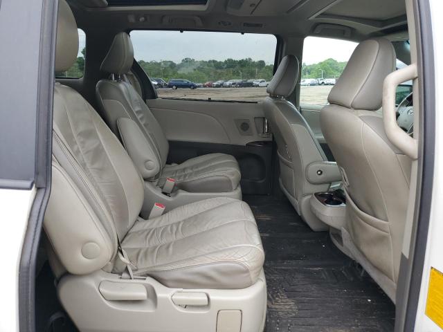 Photo 10 VIN: 5TDDK3DC0BS020086 - TOYOTA SIENNA XLE 