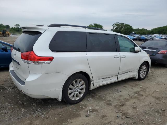 Photo 2 VIN: 5TDDK3DC0BS020086 - TOYOTA SIENNA XLE 