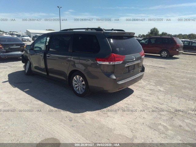 Photo 2 VIN: 5TDDK3DC0BS020153 - TOYOTA SIENNA 