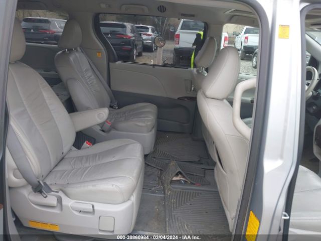 Photo 7 VIN: 5TDDK3DC0BS023537 - TOYOTA SIENNA 