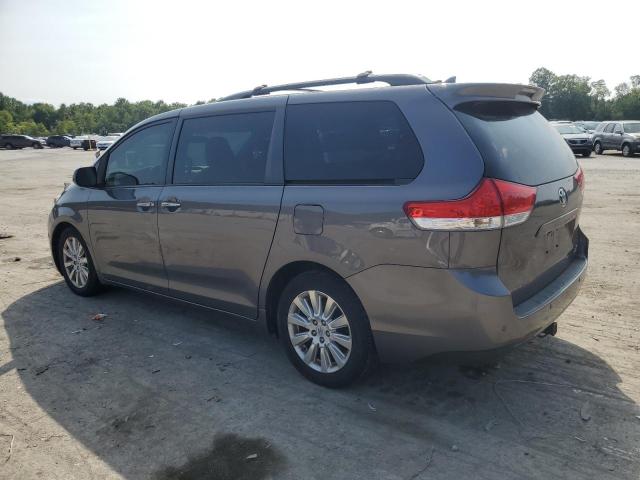 Photo 1 VIN: 5TDDK3DC0BS027331 - TOYOTA SIENNA XLE 