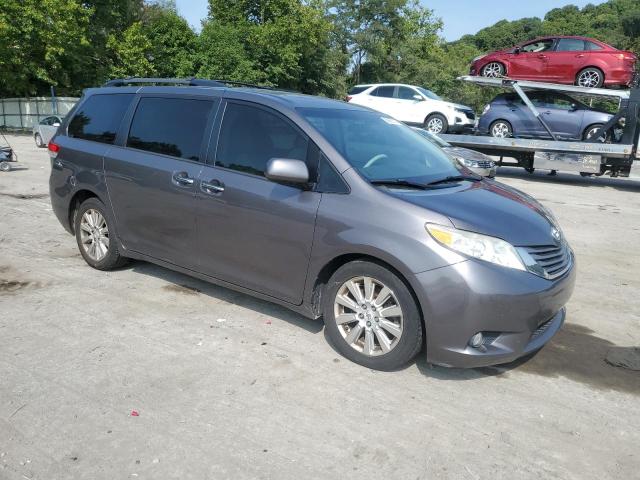 Photo 3 VIN: 5TDDK3DC0BS027331 - TOYOTA SIENNA XLE 