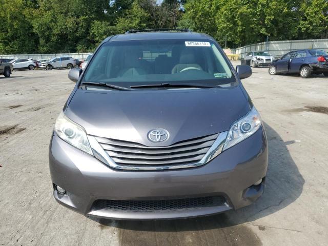 Photo 4 VIN: 5TDDK3DC0BS027331 - TOYOTA SIENNA XLE 