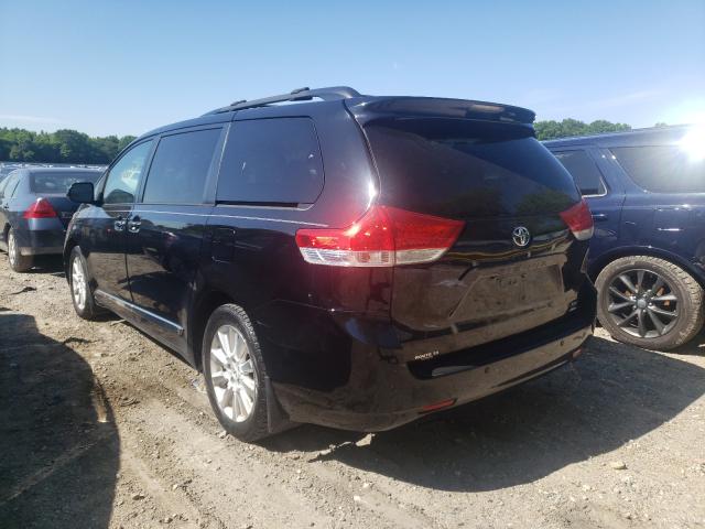 Photo 2 VIN: 5TDDK3DC0CS037889 - TOYOTA SIENNA XLE 