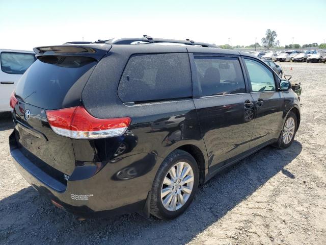 Photo 2 VIN: 5TDDK3DC0CS038928 - TOYOTA SIENNA XLE 