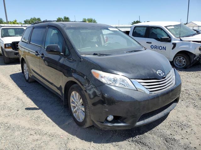 Photo 3 VIN: 5TDDK3DC0CS038928 - TOYOTA SIENNA XLE 