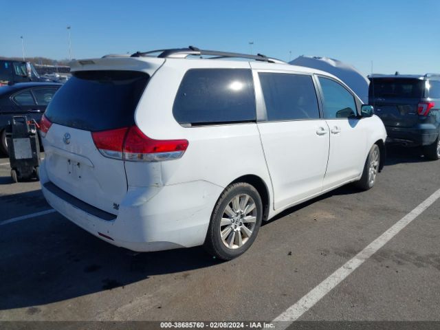 Photo 3 VIN: 5TDDK3DC0CS045717 - TOYOTA SIENNA 