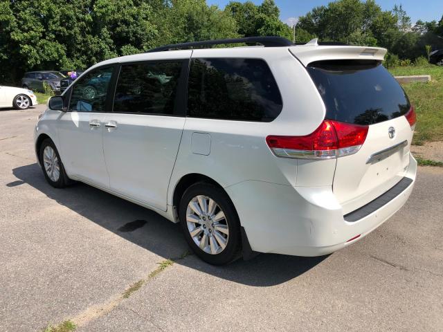 Photo 2 VIN: 5TDDK3DC0CS046026 - TOYOTA SIENNA XLE 