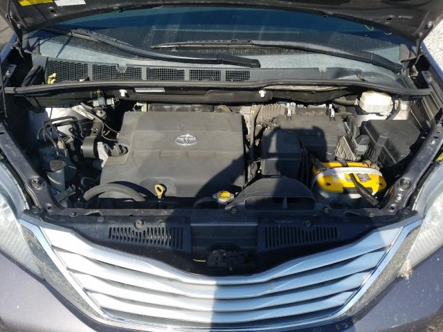 Photo 6 VIN: 5TDDK3DC0DS059165 - TOYOTA SIENNA XLE 