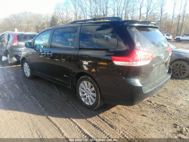 Photo 2 VIN: 5TDDK3DC0DS070294 - TOYOTA SIENNA 