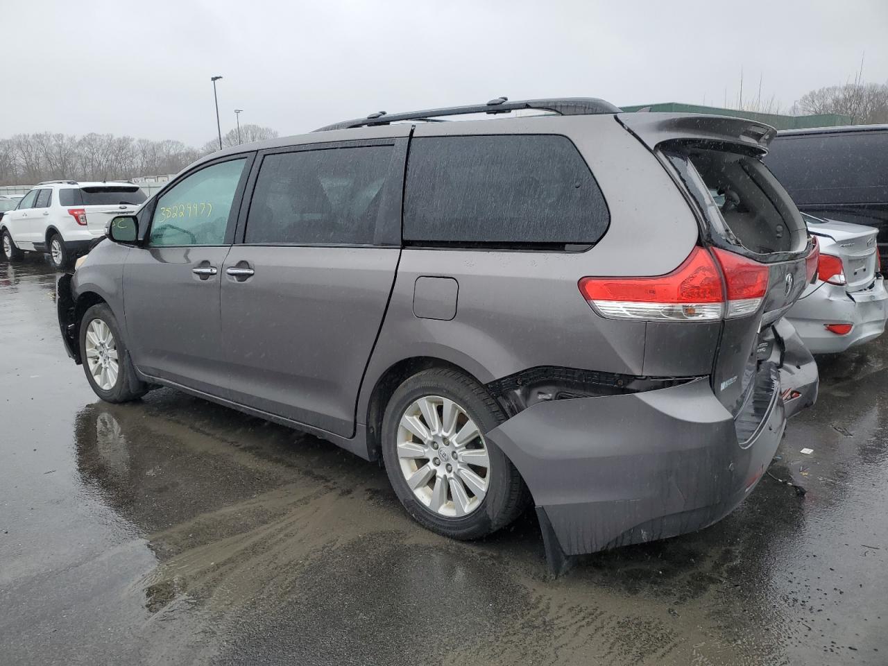 Photo 2 VIN: 5TDDK3DC0ES076260 - TOYOTA SIENNA 