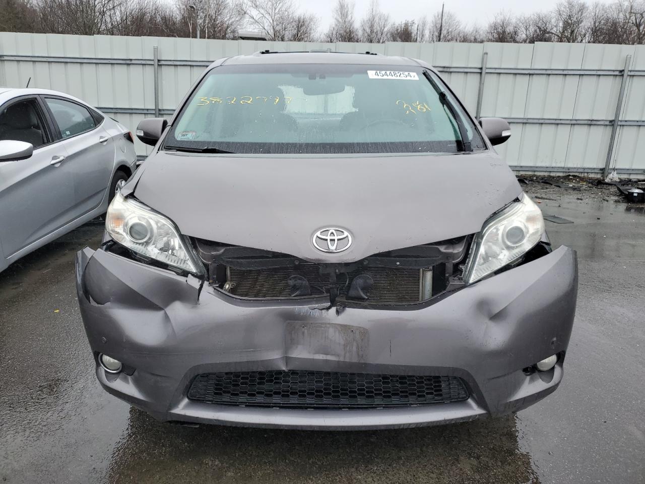 Photo 5 VIN: 5TDDK3DC0ES076260 - TOYOTA SIENNA 