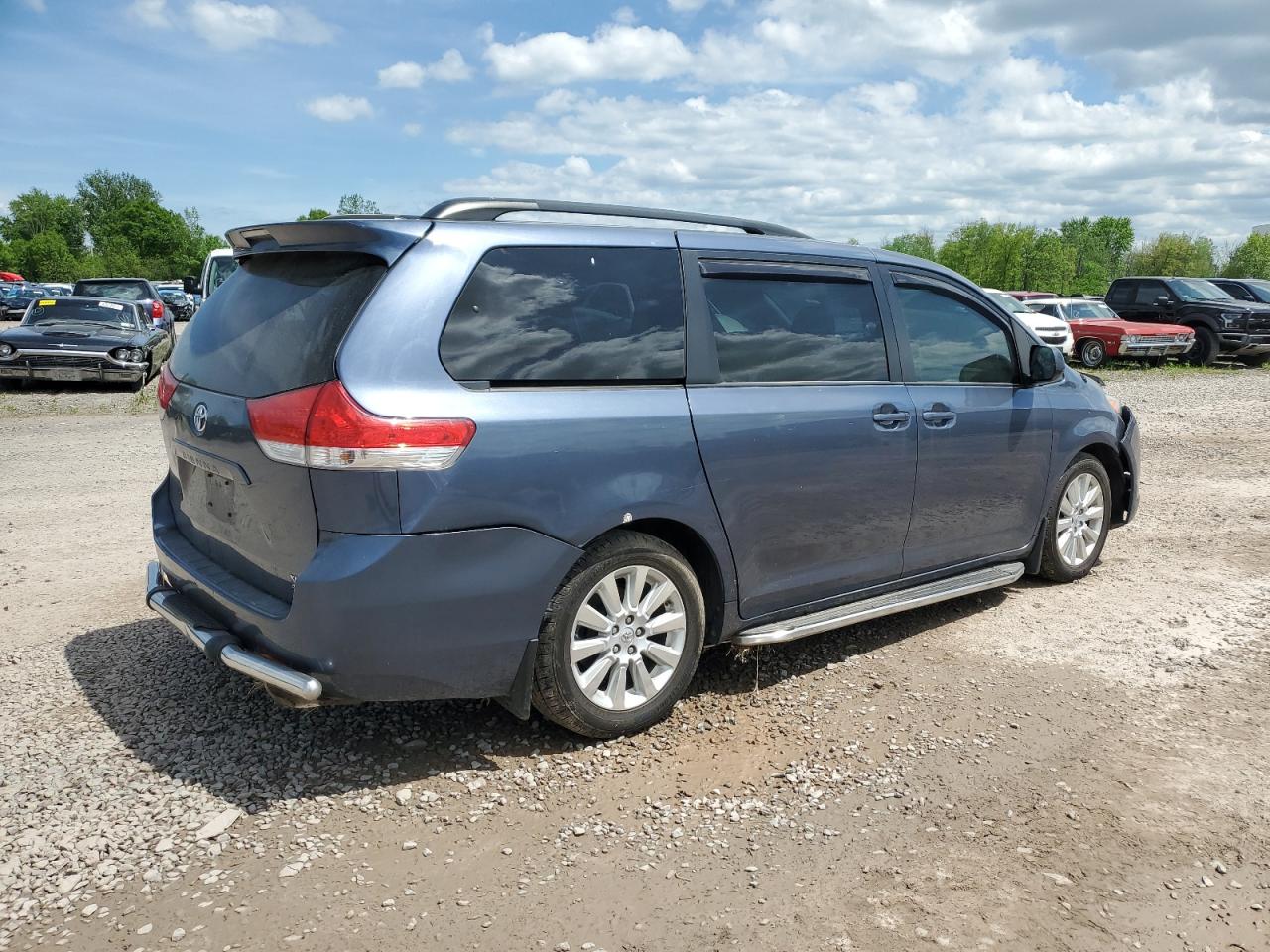 Photo 2 VIN: 5TDDK3DC0ES091969 - TOYOTA SIENNA 