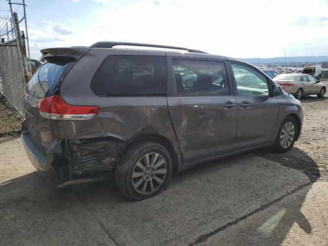 Photo 2 VIN: 5TDDK3DC0ES092815 - TOYOTA SIENNA XLE 