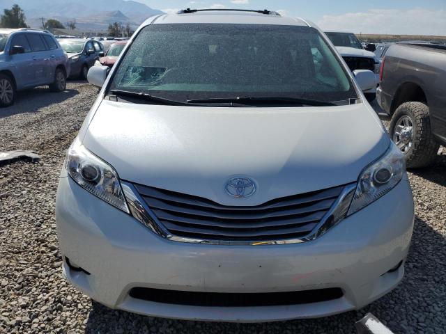 Photo 4 VIN: 5TDDK3DC0GS142258 - TOYOTA SIENNA XLE 