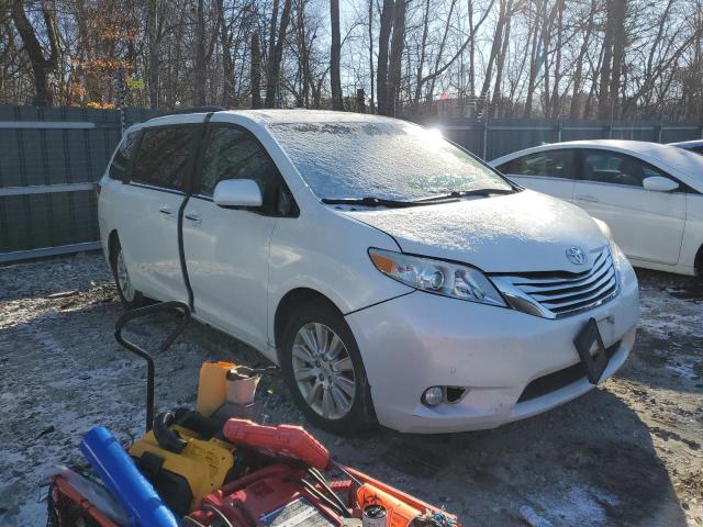 Photo 3 VIN: 5TDDK3DC1BS001255 - TOYOTA SIENNA XLE 