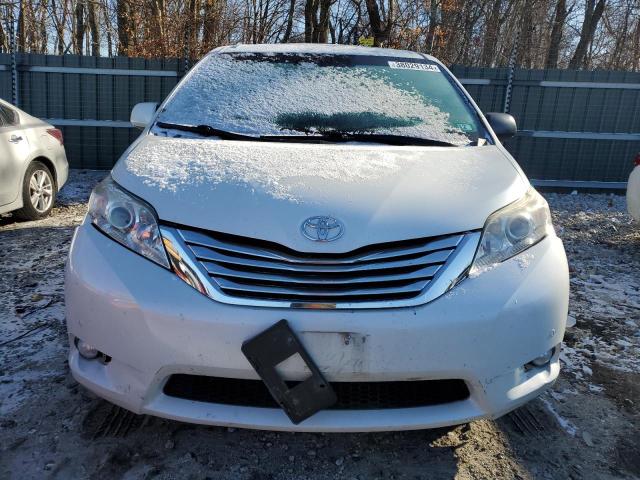 Photo 4 VIN: 5TDDK3DC1BS001255 - TOYOTA SIENNA XLE 