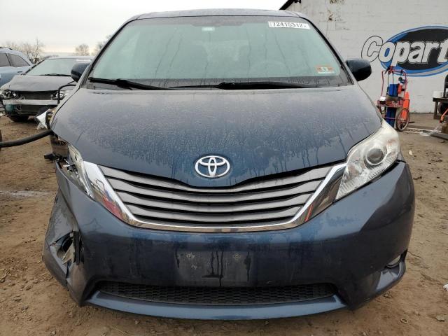 Photo 4 VIN: 5TDDK3DC1BS004592 - TOYOTA SIENNA XLE 