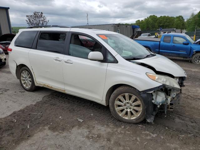 Photo 3 VIN: 5TDDK3DC1BS012790 - TOYOTA SIENNA XLE 