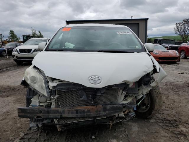 Photo 4 VIN: 5TDDK3DC1BS012790 - TOYOTA SIENNA XLE 