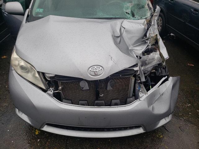 Photo 11 VIN: 5TDDK3DC1BS015964 - TOYOTA SIENNA XLE 