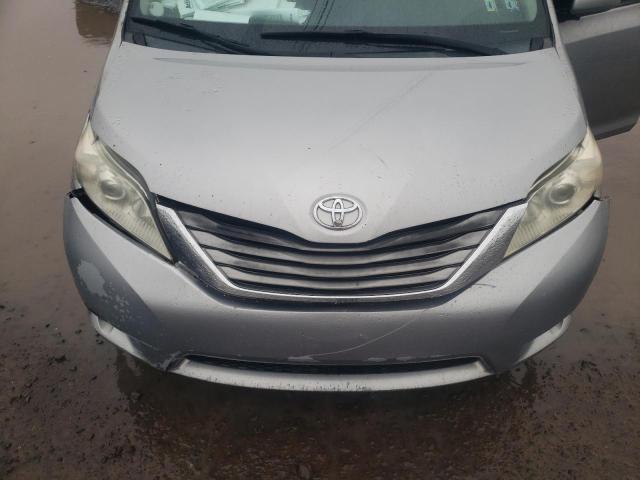 Photo 11 VIN: 5TDDK3DC1CS031129 - TOYOTA SIENNA XLE 