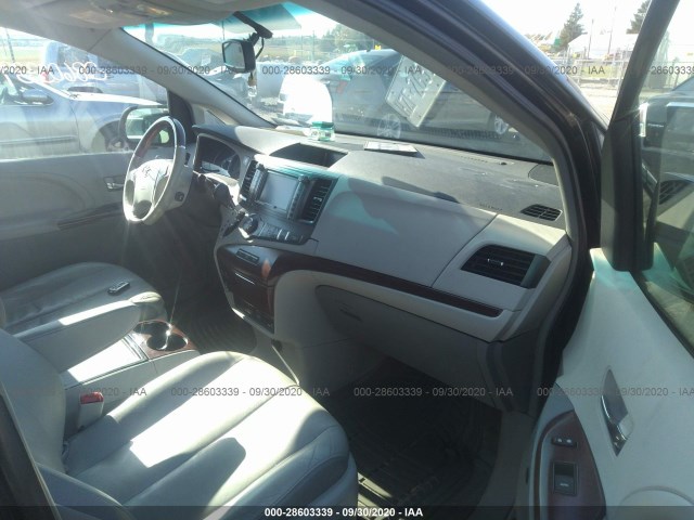 Photo 4 VIN: 5TDDK3DC1CS034810 - TOYOTA SIENNA 