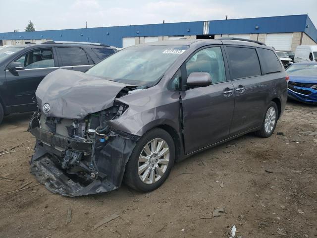 Photo 0 VIN: 5TDDK3DC1CS038517 - TOYOTA SIENNA XLE 