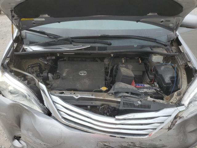 Photo 11 VIN: 5TDDK3DC1CS040011 - TOYOTA SIENNA XLE 