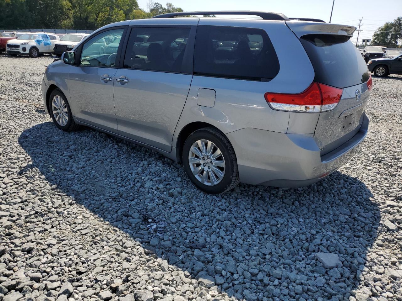 Photo 1 VIN: 5TDDK3DC1CS040476 - TOYOTA SIENNA 