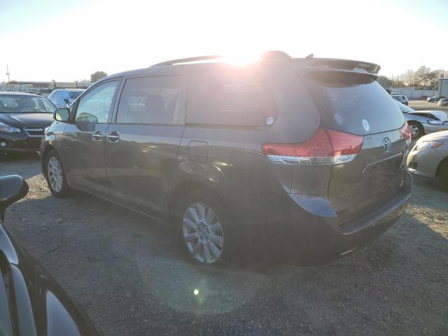 Photo 1 VIN: 5TDDK3DC1CS041918 - TOYOTA SIENNA XLE 