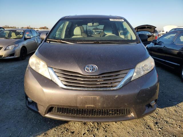 Photo 4 VIN: 5TDDK3DC1CS041918 - TOYOTA SIENNA XLE 