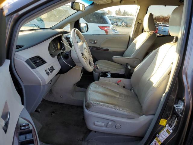 Photo 6 VIN: 5TDDK3DC1CS041918 - TOYOTA SIENNA XLE 