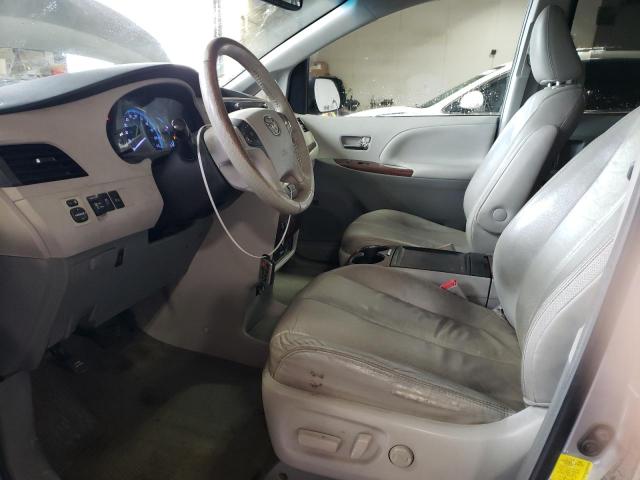 Photo 6 VIN: 5TDDK3DC1CS045273 - TOYOTA SIENNA XLE 