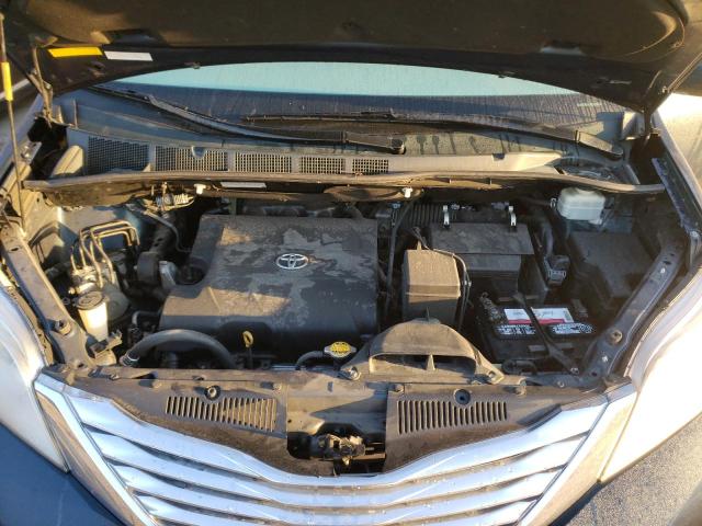 Photo 11 VIN: 5TDDK3DC1CS046181 - TOYOTA SIENNA XLE 