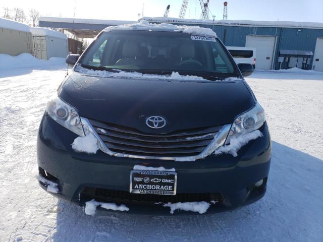 Photo 4 VIN: 5TDDK3DC1CS047203 - TOYOTA SIENNA XLE 