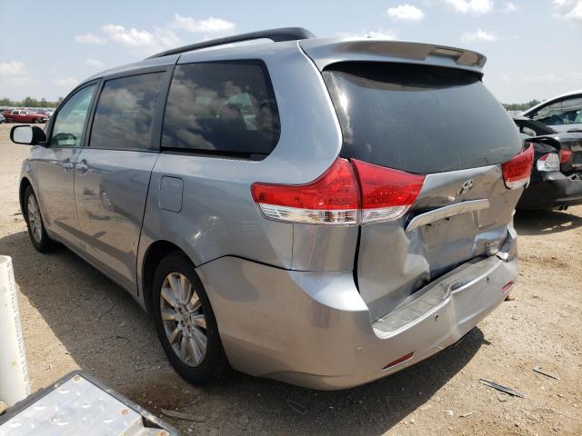 Photo 2 VIN: 5TDDK3DC1DS057361 - TOYOTA SIENNA XLE 