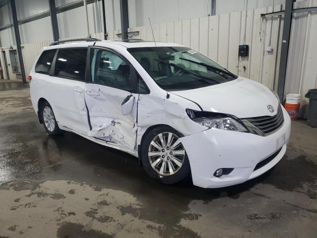 Photo 3 VIN: 5TDDK3DC1DS064262 - TOYOTA SIENNA XLE 