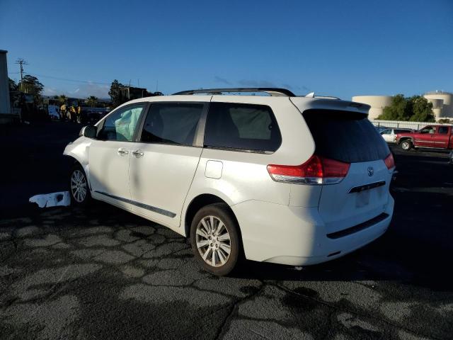 Photo 2 VIN: 5TDDK3DC1DS069834 - TOYOTA SIENNA XLE 