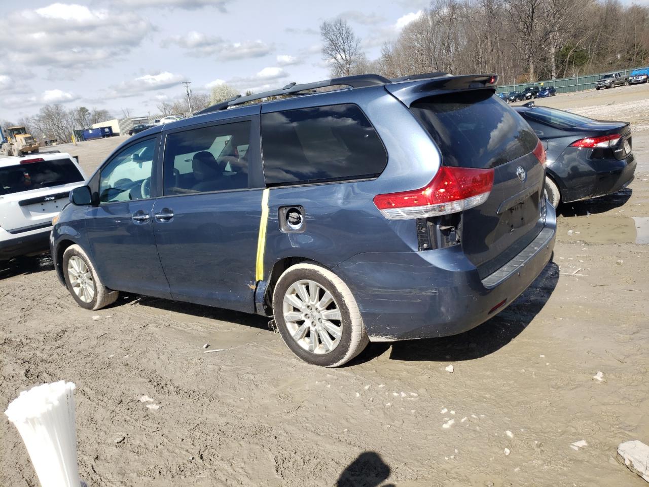 Photo 1 VIN: 5TDDK3DC1ES073755 - TOYOTA SIENNA 