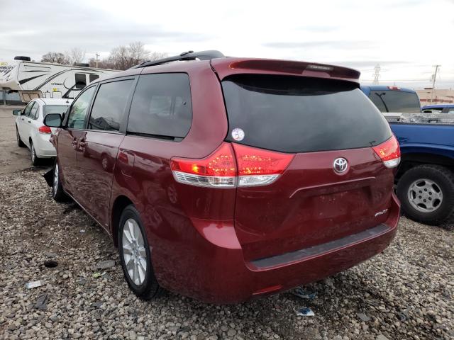 Photo 2 VIN: 5TDDK3DC1ES086960 - TOYOTA SIENNA XLE 