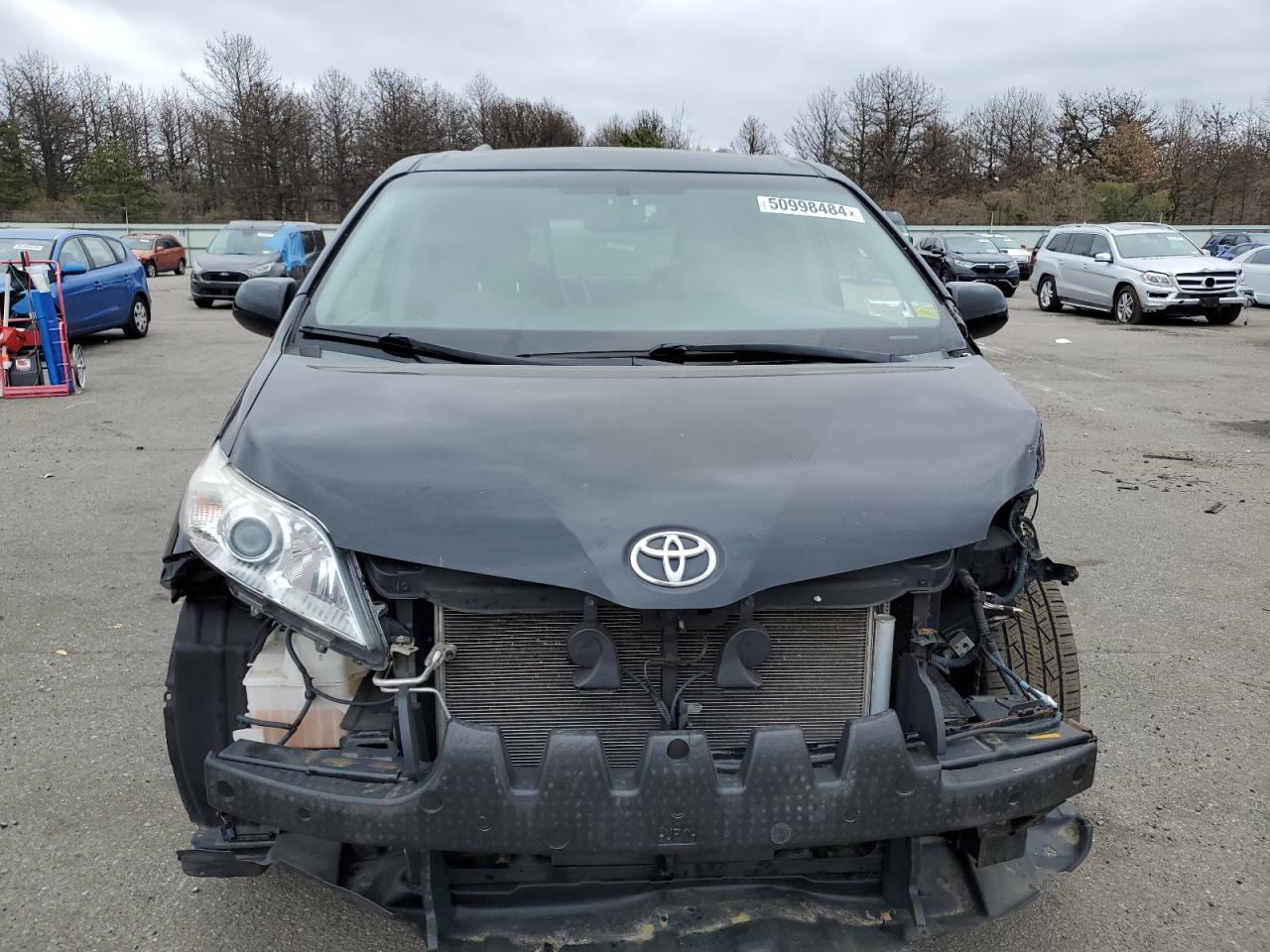 Photo 4 VIN: 5TDDK3DC1FS113172 - TOYOTA SIENNA 