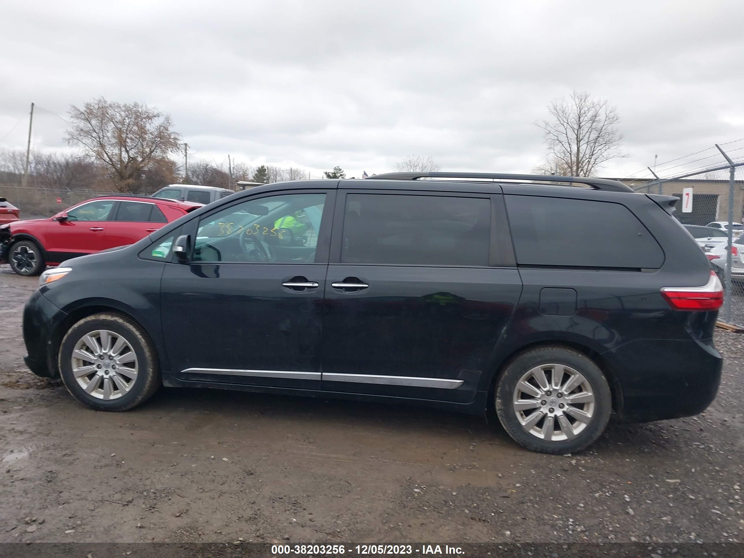 Photo 13 VIN: 5TDDK3DC1FS122437 - TOYOTA SIENNA 