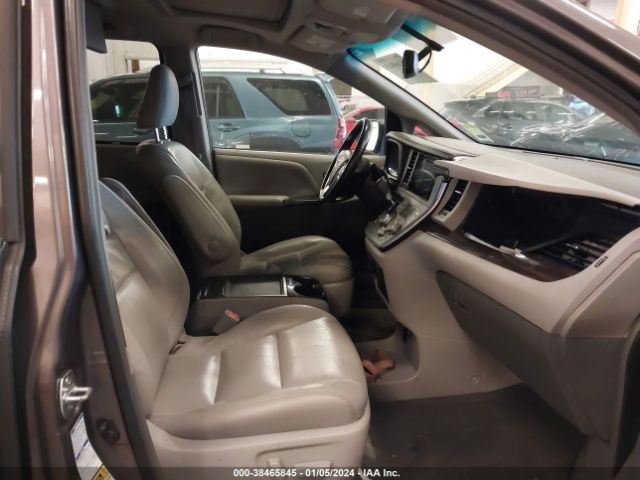 Photo 4 VIN: 5TDDK3DC1GS133097 - TOYOTA SIENNA 