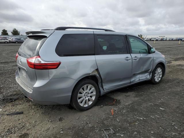 Photo 2 VIN: 5TDDK3DC1GS136369 - TOYOTA SIENNA XLE 