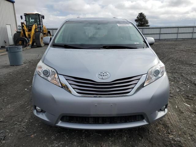 Photo 4 VIN: 5TDDK3DC1GS136369 - TOYOTA SIENNA XLE 