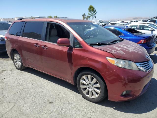 Photo 3 VIN: 5TDDK3DC2BS007551 - TOYOTA SIENNA XLE 