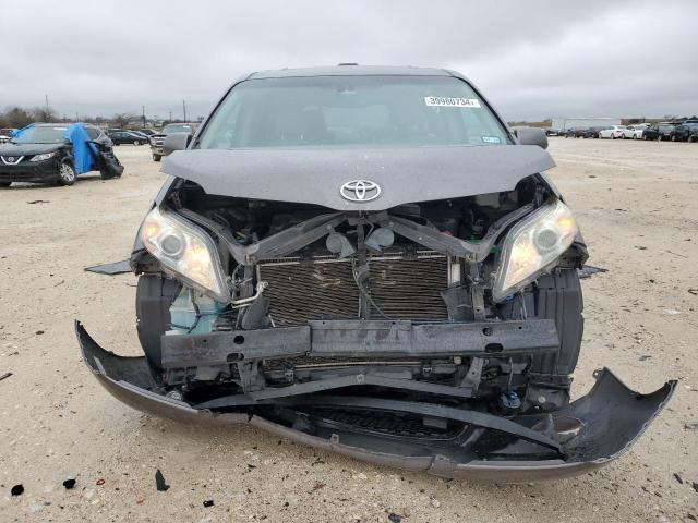 Photo 4 VIN: 5TDDK3DC2BS007856 - TOYOTA SIENNA XLE 