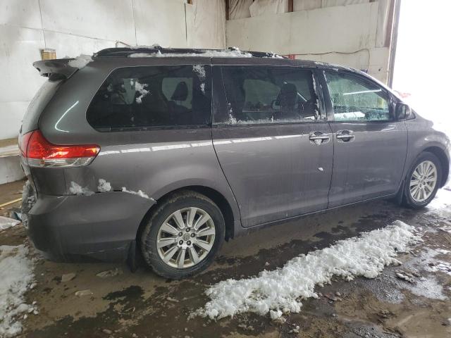 Photo 2 VIN: 5TDDK3DC2BS008277 - TOYOTA SIENNA XLE 